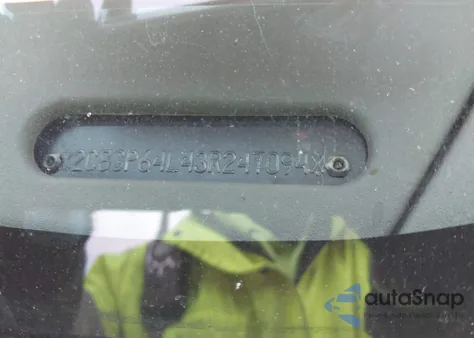 2003 Chrysler Town & Country Limited z USA, uszkodzony, nr VIN 2C8GP64L43R247094